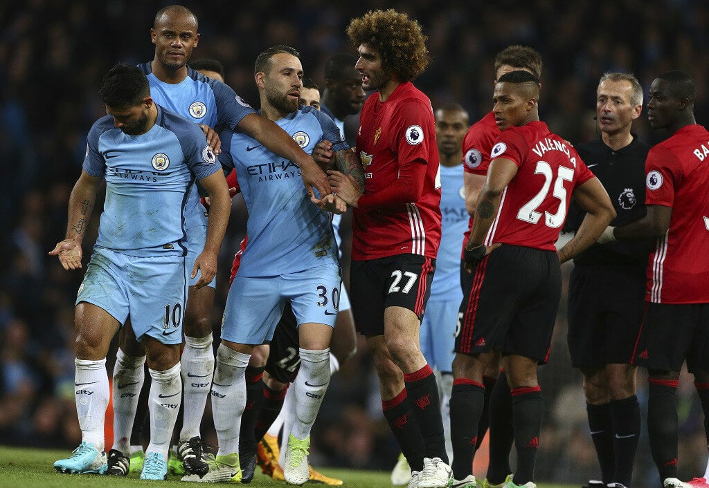 Manchester United held on for a scoreless draw in a derby against betting odds rivals Manchester City