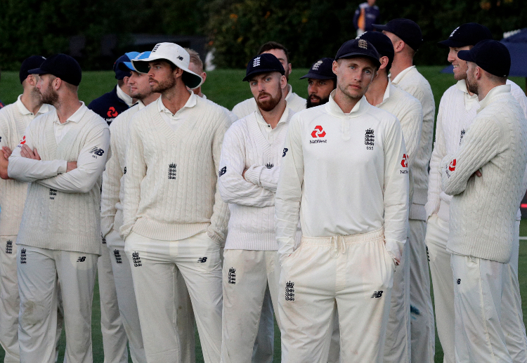 Would you place bets online on England to triumph over Pakistan?