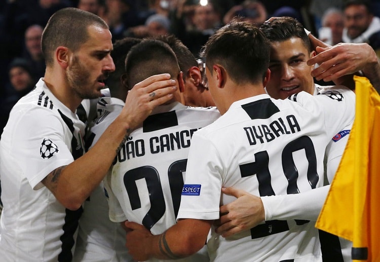 Juventus players celebrating Serie A win