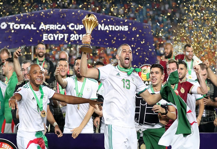 알제리의 초반 득점으로 카이로에서 열린 아프리카 네이션스컵 결승전에서 세네갈에 1-0 승리했다.