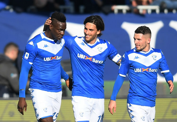 Serie A: Brescia oằn mình chống trả các pha tấn công từng đối thủ