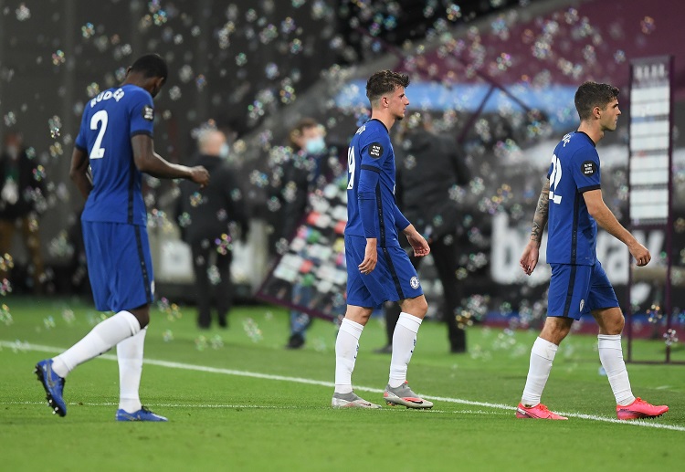 Premier League: Bị dẫn bàn, Chelsea buộc phải vùng lên tấn công.