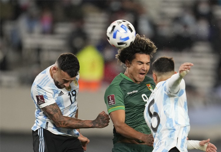 南美预选 阿根廷的奥塔门迪正在进球