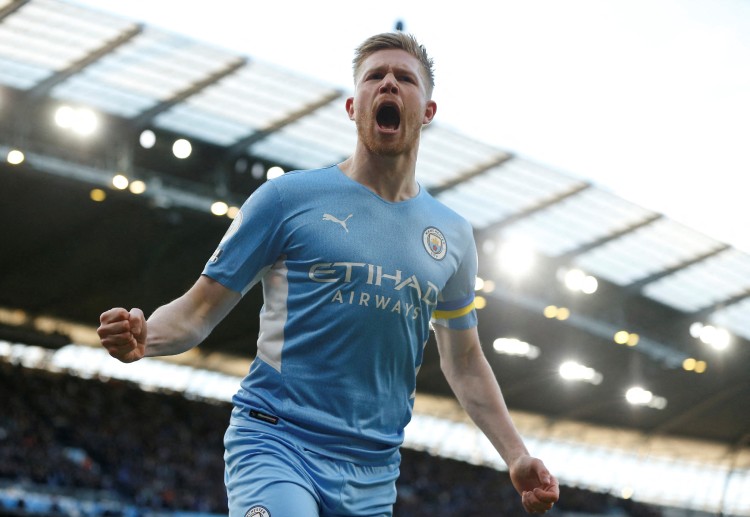 Premier League: Kevin de Bruyne scored the first two goals in Manchester City's 4-1 win against Manchester United