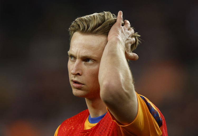 Premier League team Manchester United are not giving up their chase for Barcelona's Frenkie de Jong