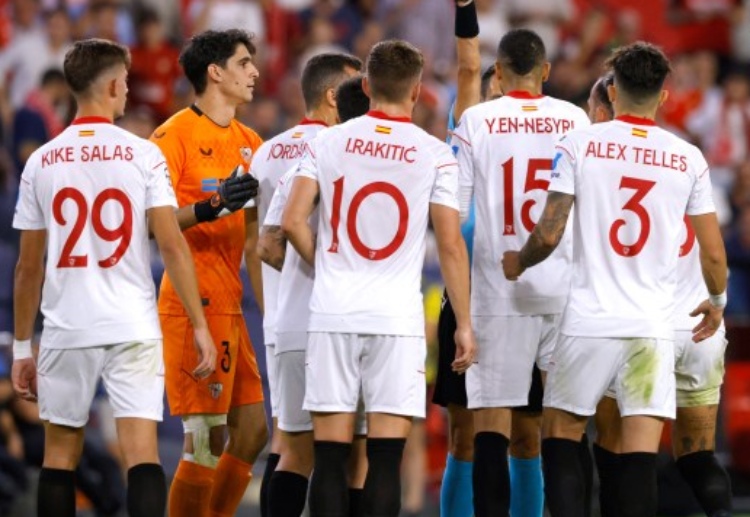 공격수 유수프 엔 네시리는 카타르 월드컵 2022에서 승리하기 위해 모로코 국가대표팀을 이끌 것이다.