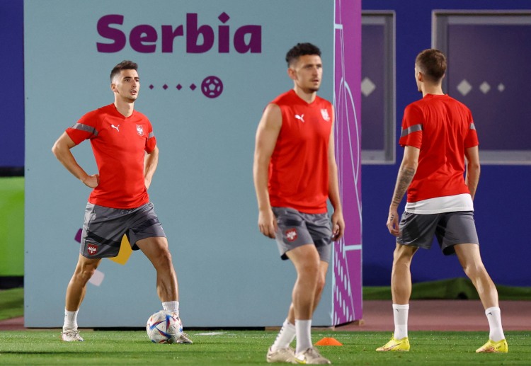 World Cup: Serbia chẳng còn cách nào khác ngoài việc dâng cao đội hình chơi đôi công với Thụy Sĩ ngay sau tiếng còi khai cuộc.
