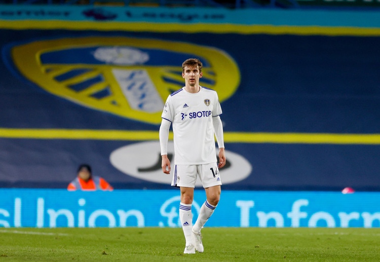 Leeds United's Diego Llorente has officially joined Serie A side AS Roma on loan