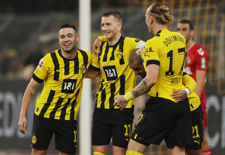 3 điểm trọn vẹn giúp đội bóng áo vàng đen tạm thời chiếm lấy ngôi đầu Bundesliga