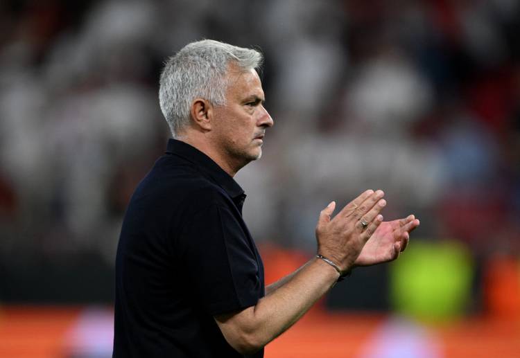 Dù nhận được nhiều lời mời chào hấp dẫn nhưng Mourinho vẫn muốn ở lại với Serie A