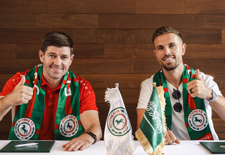 Saudi Pro League: Henderson kí hợp đồng 3 năm với Al Ettifaq