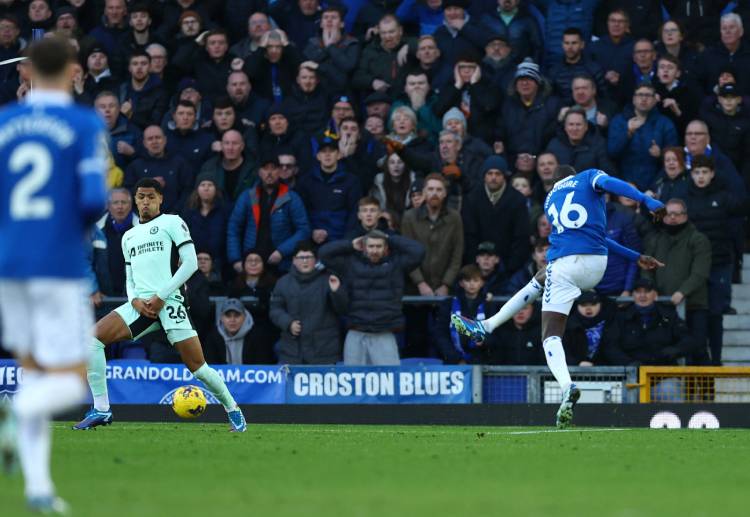 Everton will be looking to bounce back from defeat when they face Premier League champions Manchester City