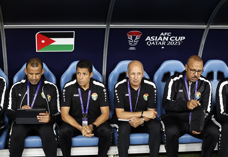 요르단은 대한민국을 물리치고 AFC 아시안컵 E조 선두로 올라서려 한다.