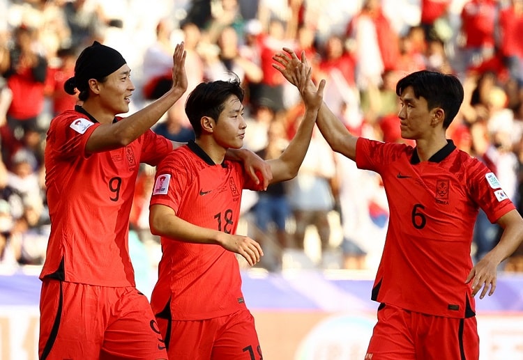 대한민국은 요르단에 승리를 거두며 AFC 아시안컵 E조 정상에 오르려 한다.
