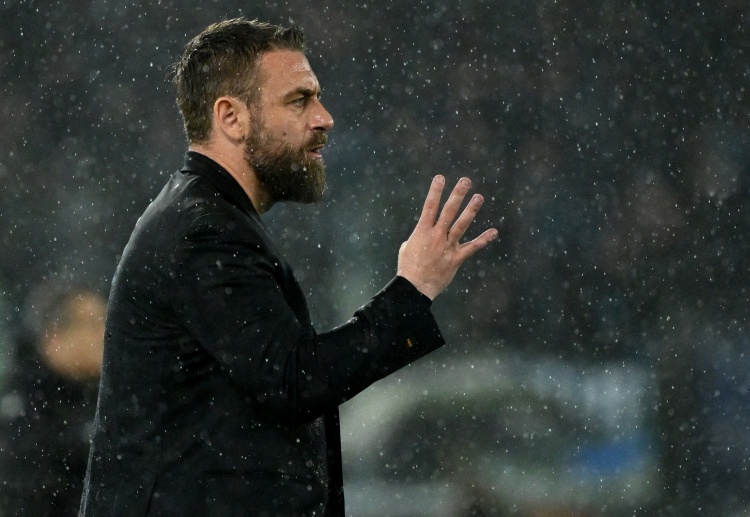 Daniele De Rossi will aim to lead AS Roma to victory when they face Feyenoord in the Europa League playoffs