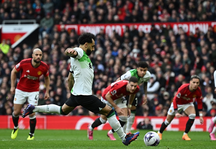 Premier League: Manchester United salvaged a point against Liverpool, thanks to Mo Salah's late penalty