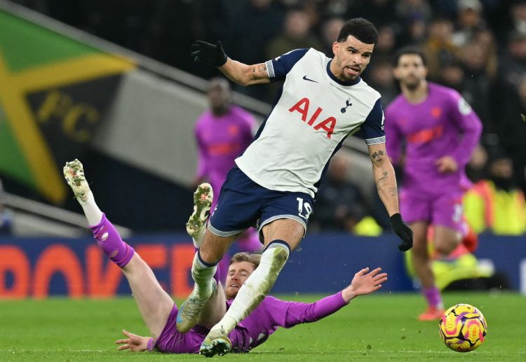 Premier League: Tottenham đang phòng ngự rất sơ hở