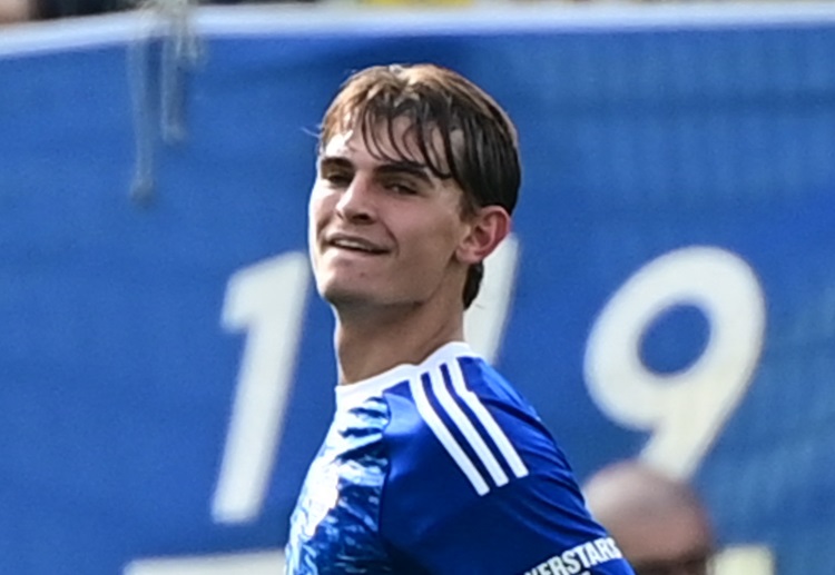 ကစားသမားက ချဲလ်ဆီးနဲ့ စပါး တို့ရဲ့ စိတ်ဝင်စားခြင်း ခံနေရပေမယ့်လည်း လာမယ့် နွေရာသီ မှာတော့ လာလီဂါ ကလပ်ဆီ ပြန်လည် ပြောင်းရွှေ့မှာ ဖြစ်ပါတယ်။