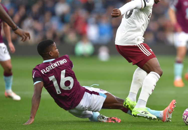 Premier League: Burnley gần như chỉ có thể phòng ngự trước Arsenal