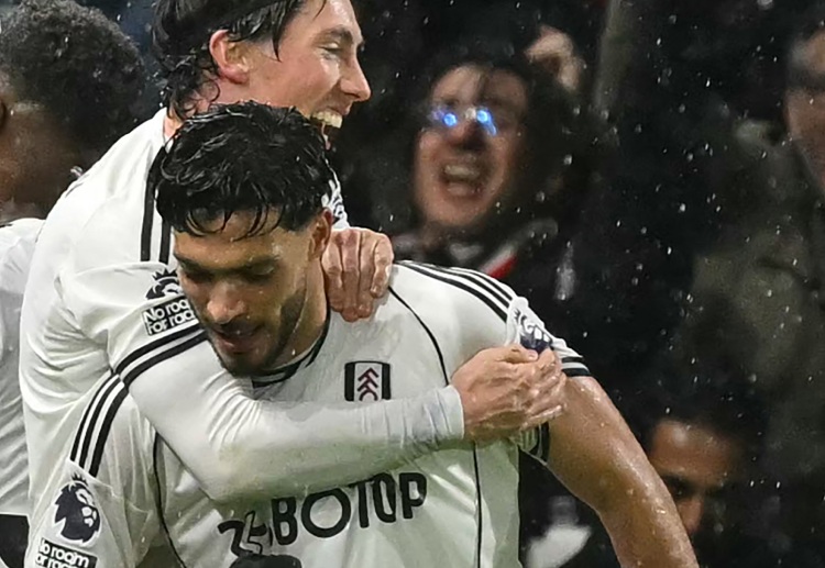 英超联赛 在富勒姆的攻击线上，希门尼斯依然是席尔瓦最信赖的进攻支点。